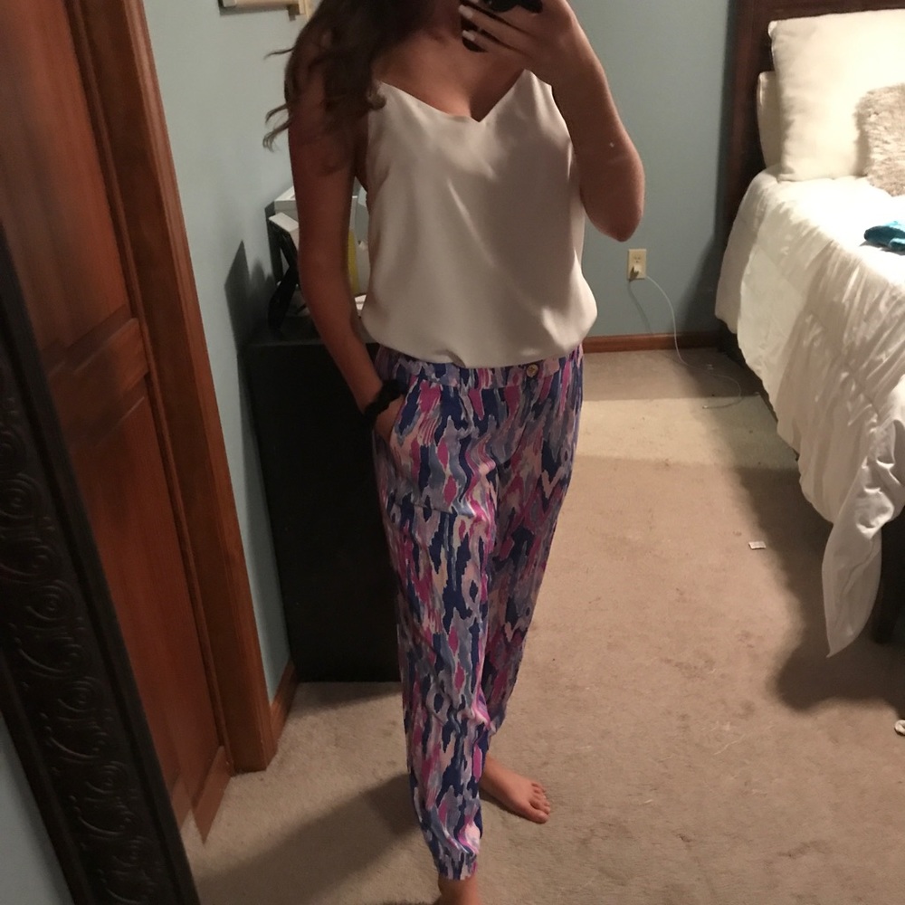 Lightweight patterned pant - Picture 2 of 6